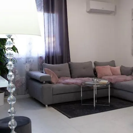 Apartament Alexandre *